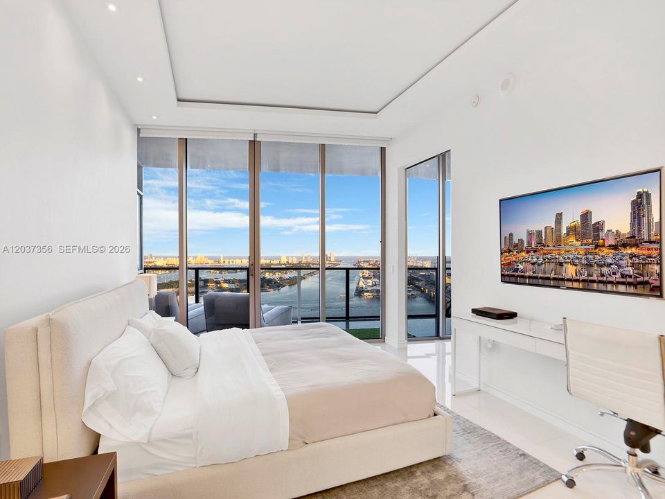 For Rent: $10,300 (3 beds, 2 baths, 2106 Square Feet)