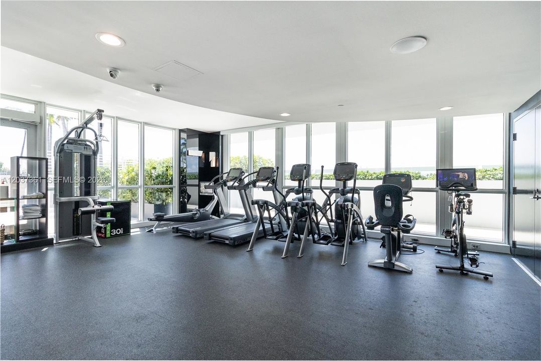 For Rent: $9,000 (2 beds, 2 baths, 1210 Square Feet)