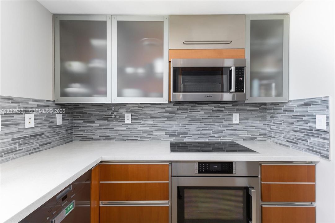 For Rent: $9,000 (2 beds, 2 baths, 1210 Square Feet)