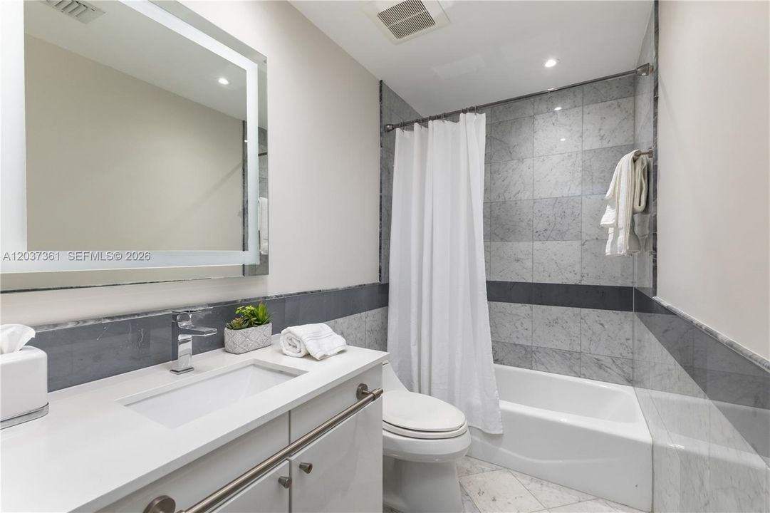 For Rent: $9,000 (2 beds, 2 baths, 1210 Square Feet)