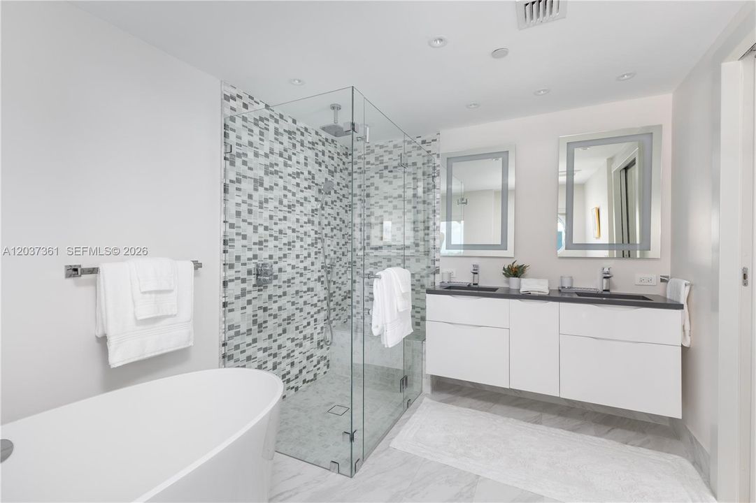 For Rent: $9,000 (2 beds, 2 baths, 1210 Square Feet)