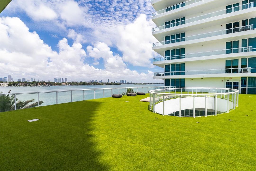 For Rent: $9,000 (2 beds, 2 baths, 1210 Square Feet)