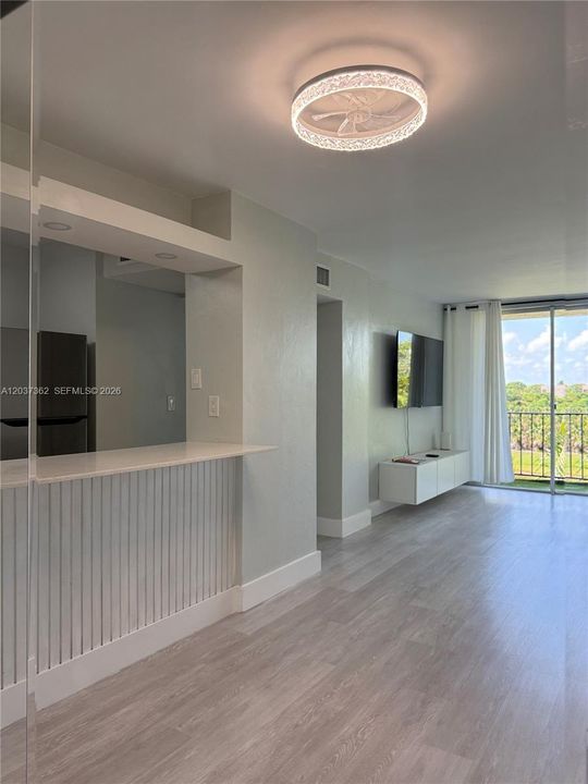 For Sale: $389,900 (3 beds, 2 baths, 1337 Square Feet)