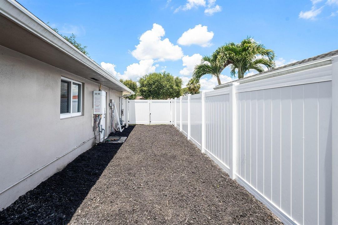 031-11832BanyanStreet-PalmBeachGardens-F