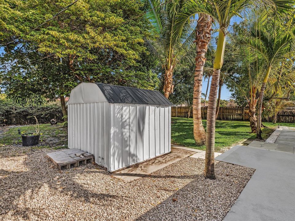 shed