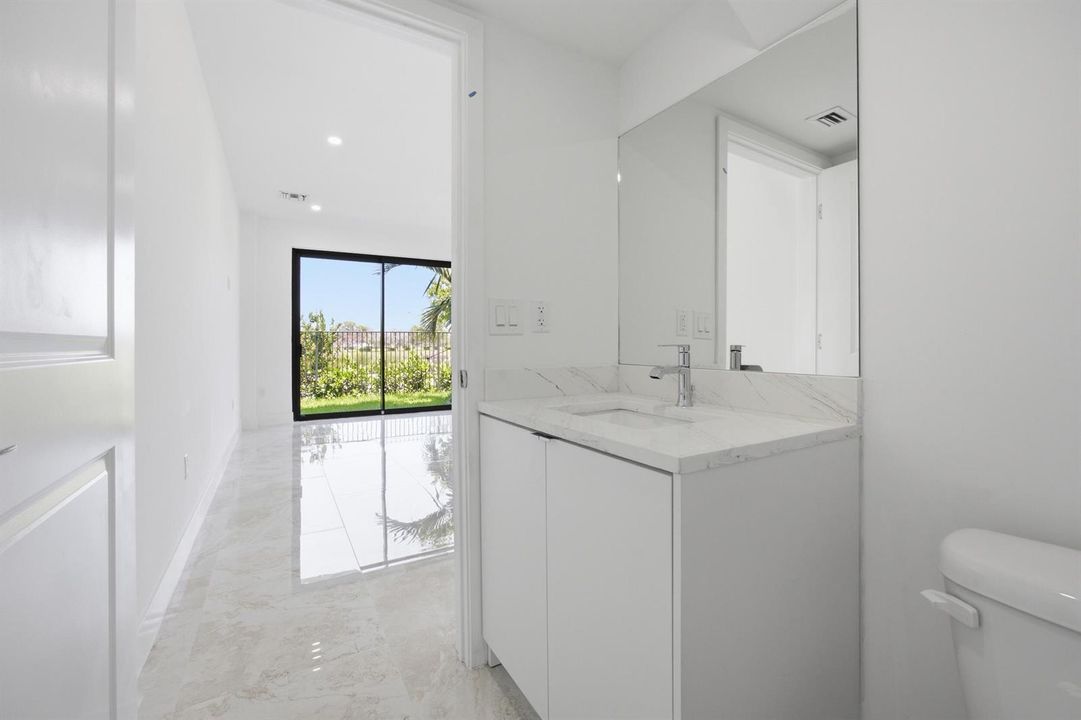 7_livingbath