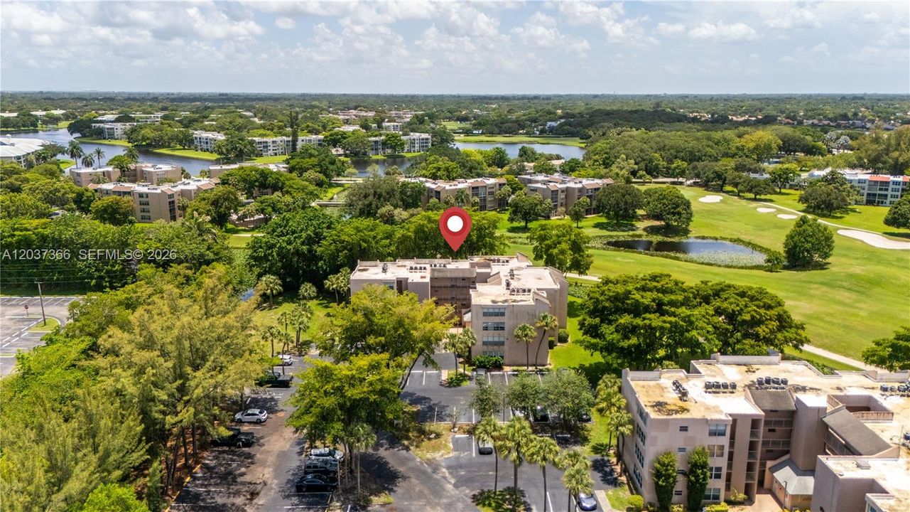 For Sale: $225,000 (2 beds, 2 baths, 950 Square Feet)