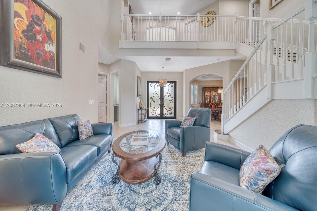 For Sale: $1,395,000 (5 beds, 3 baths, 3668 Square Feet)