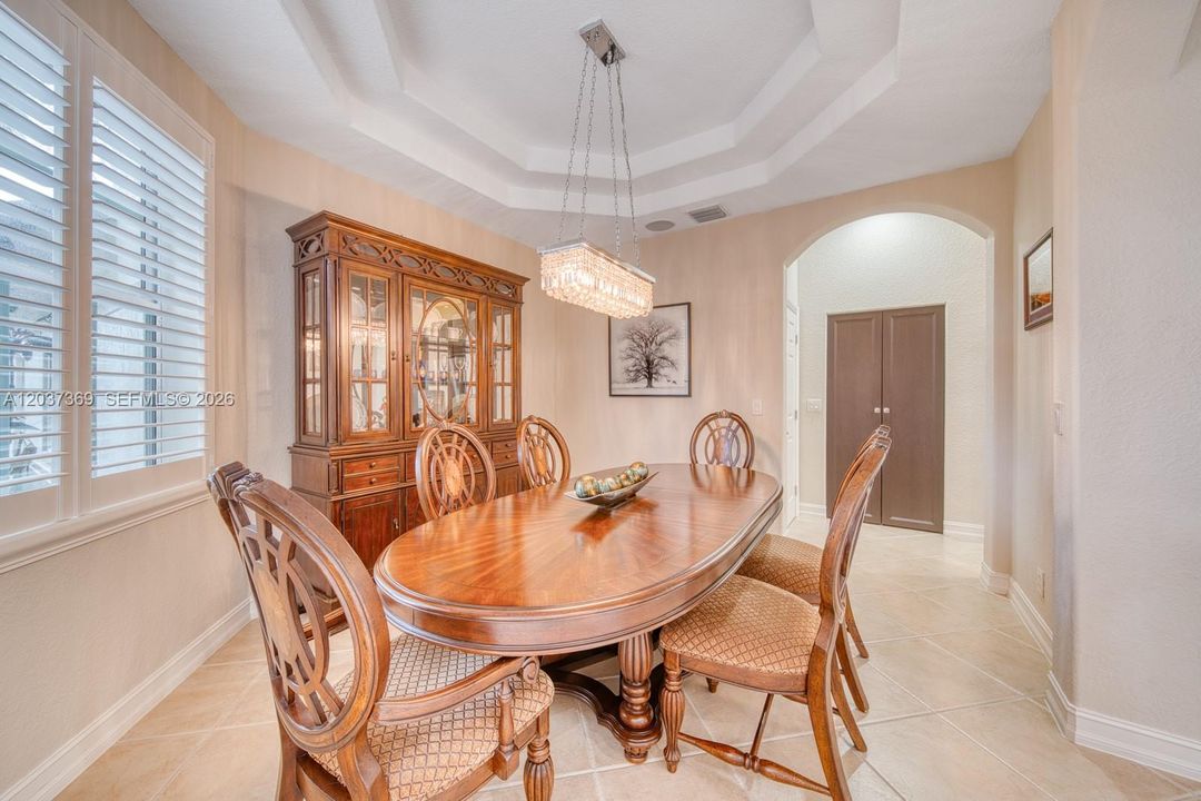 For Sale: $1,395,000 (5 beds, 3 baths, 3668 Square Feet)