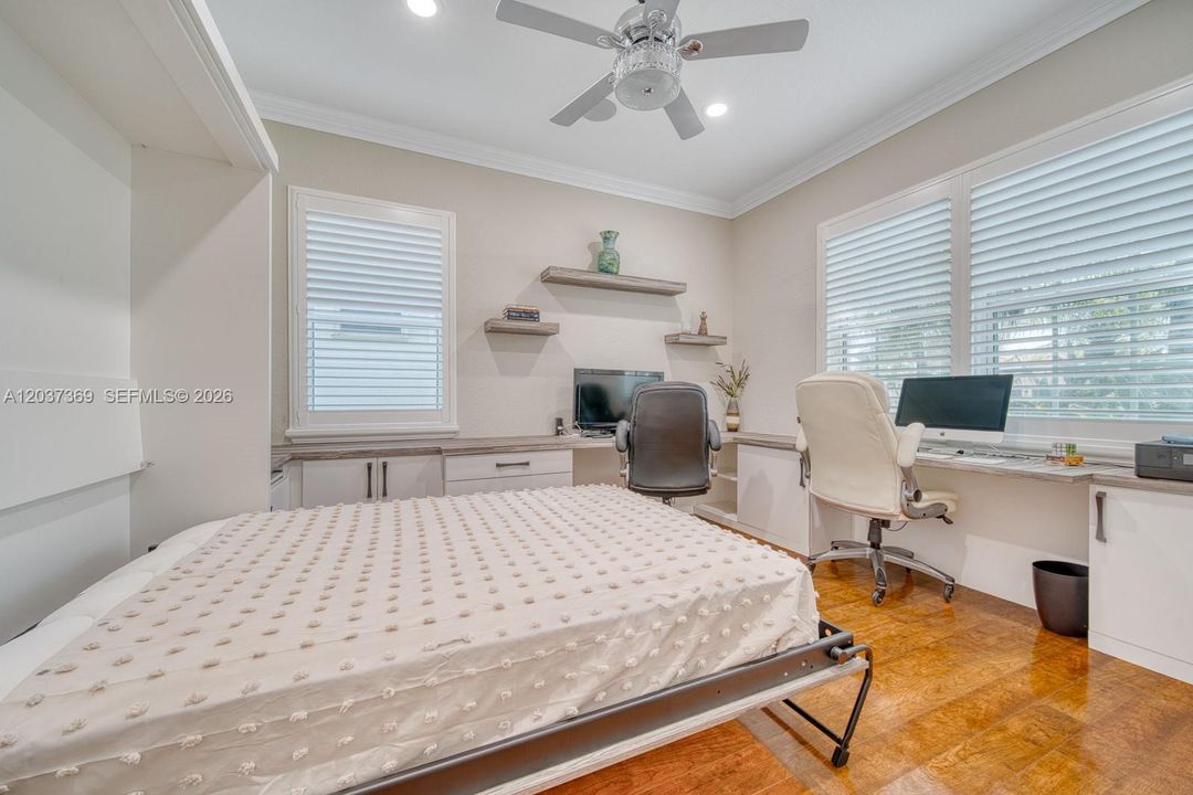 office built in with murphy bed