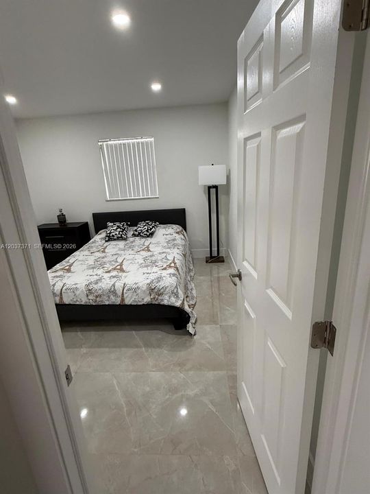 En Renta: $2,900 (3 camas, 2 baños, 2210 Pies cuadrados)