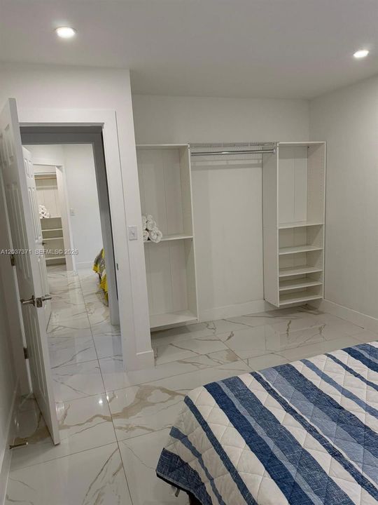 En Renta: $2,900 (3 camas, 2 baños, 2210 Pies cuadrados)