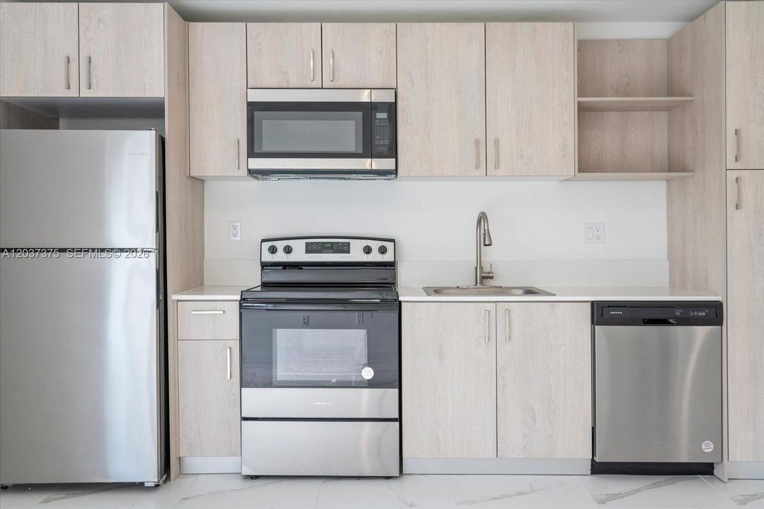 En Renta: $2,890 (3 camas, 2 baños, 833 Pies cuadrados)