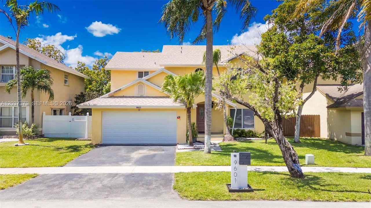 For Sale: $659,900 (4 beds, 2 baths, 2114 Square Feet)