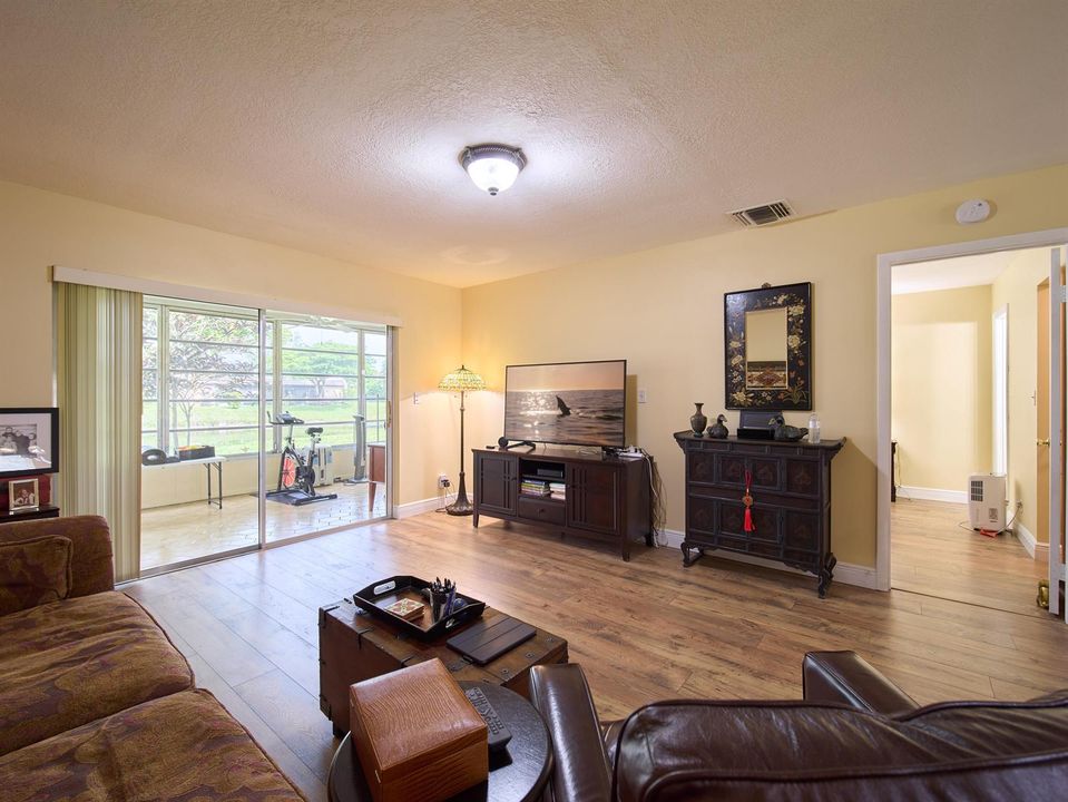 175 Lake Susan Lane West Palm Beach FL