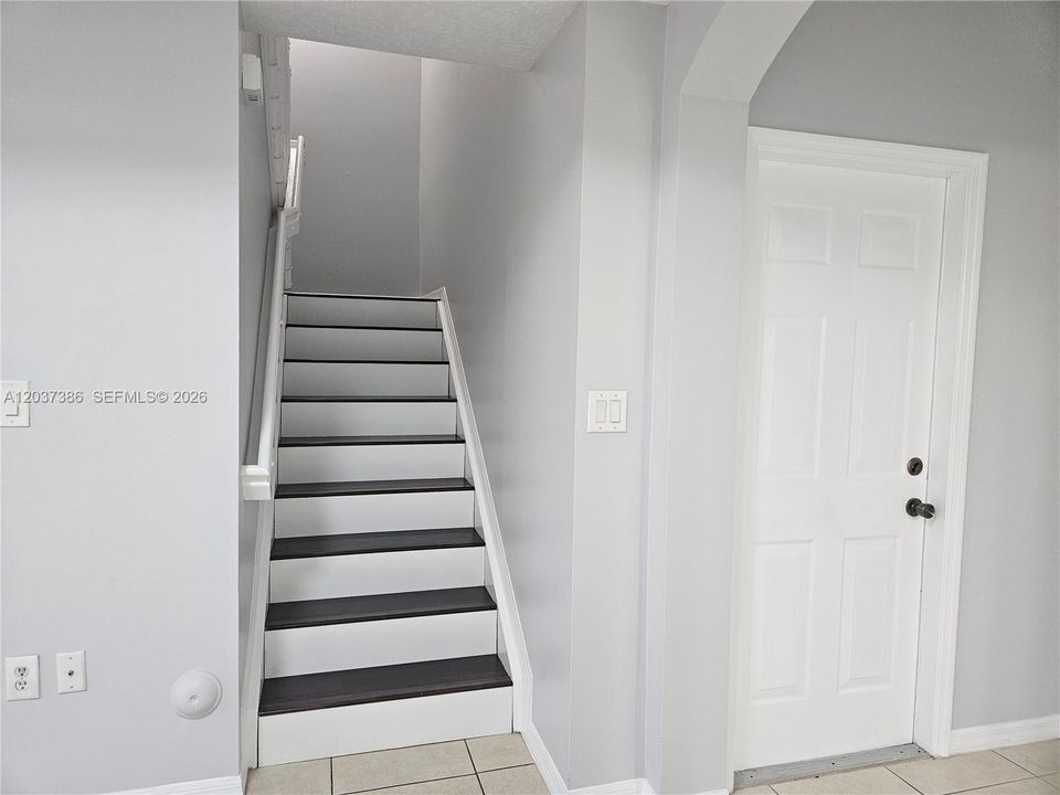 For Rent: $3,200 (3 beds, 2 baths, 1518 Square Feet)