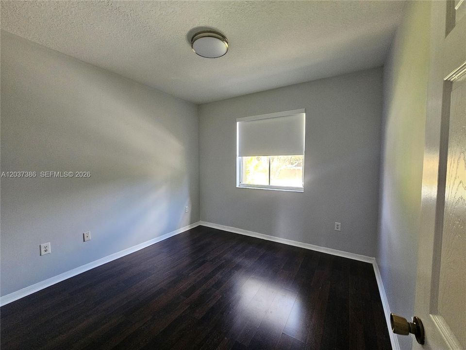 For Rent: $3,200 (3 beds, 2 baths, 1518 Square Feet)