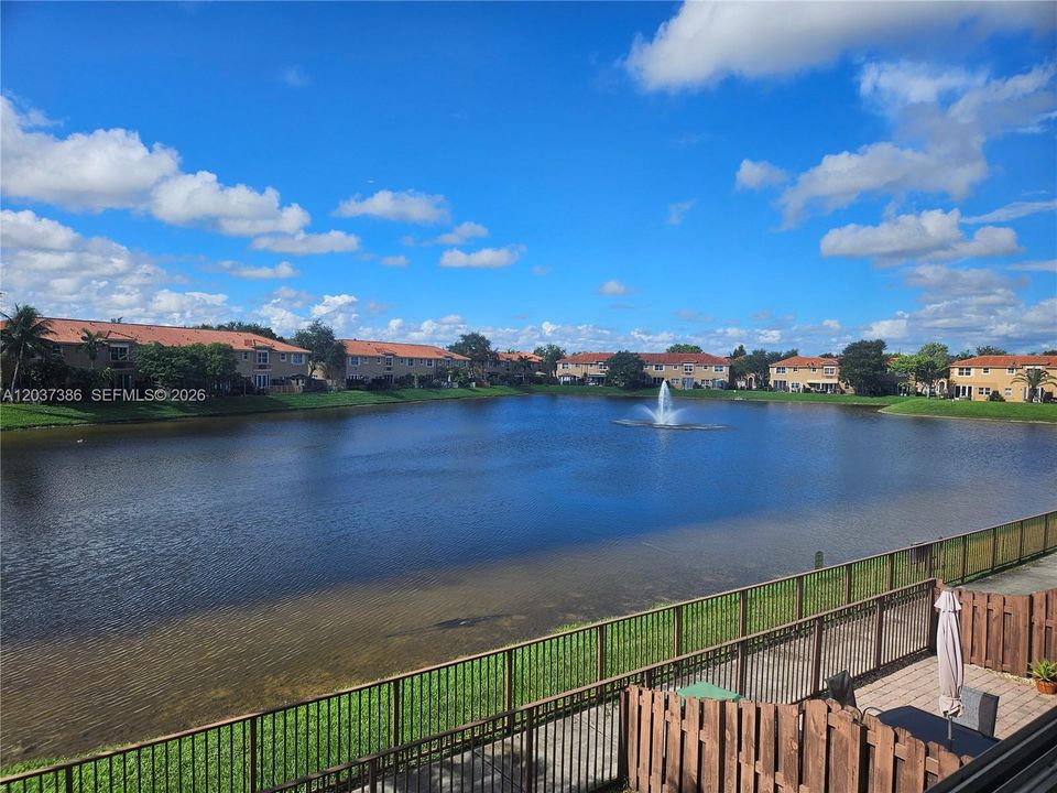 For Rent: $3,200 (3 beds, 2 baths, 1518 Square Feet)