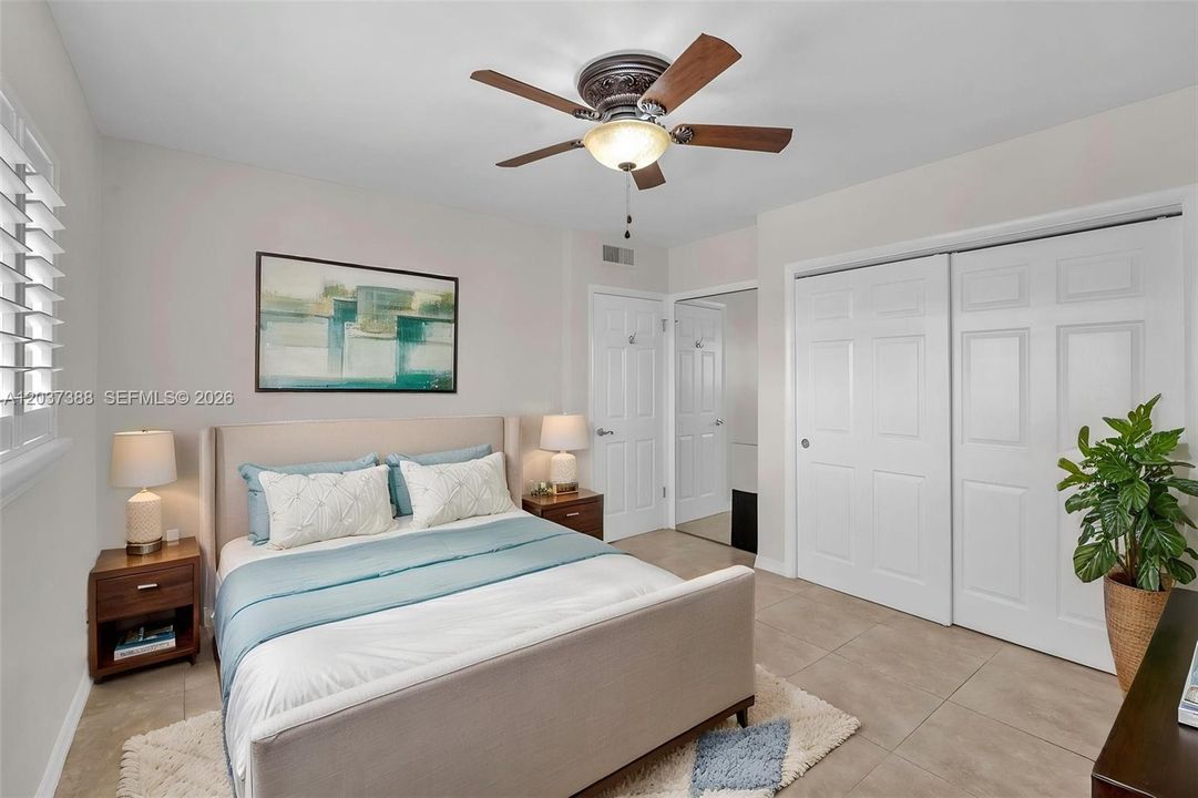 For Sale: $355,000 (1 beds, 1 baths, 500 Square Feet)