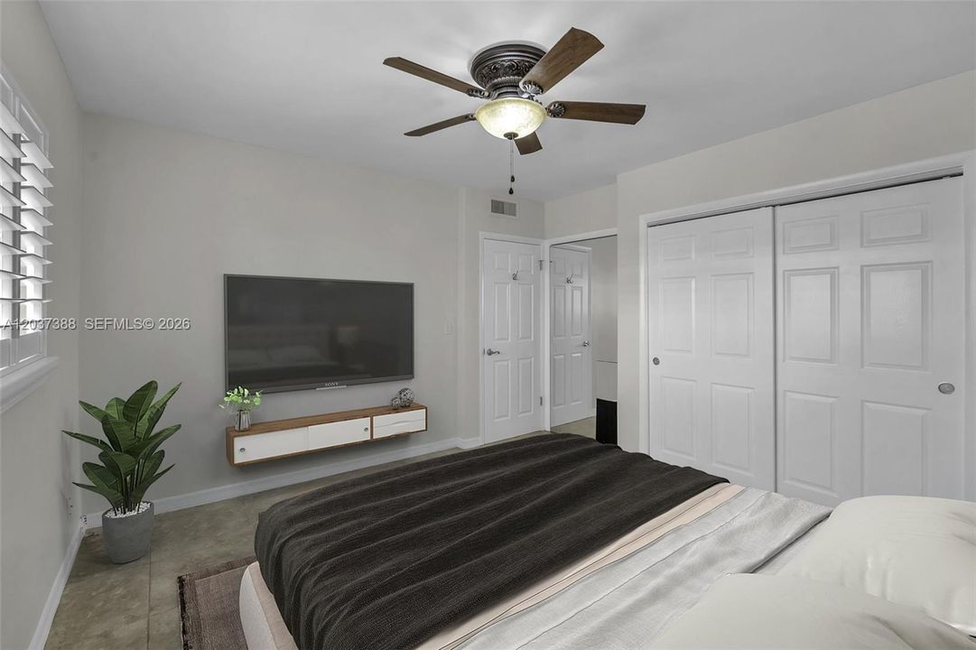 For Sale: $355,000 (1 beds, 1 baths, 500 Square Feet)