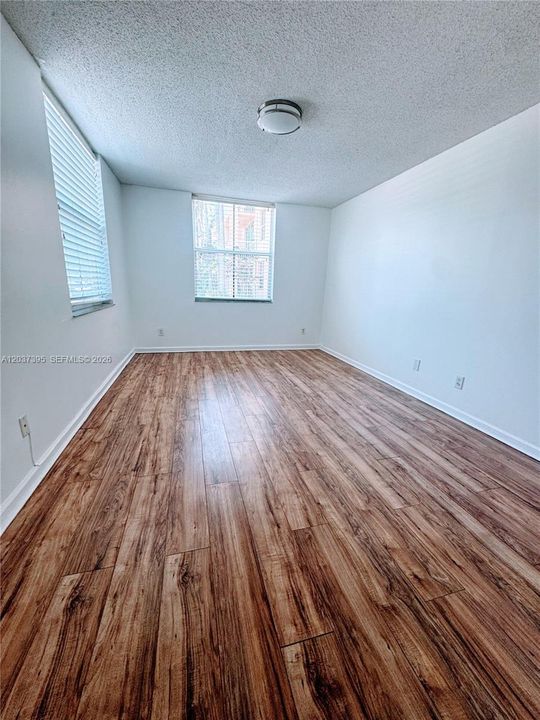 En Renta: $2,050 (1 camas, 1 baños, 700 Pies cuadrados)