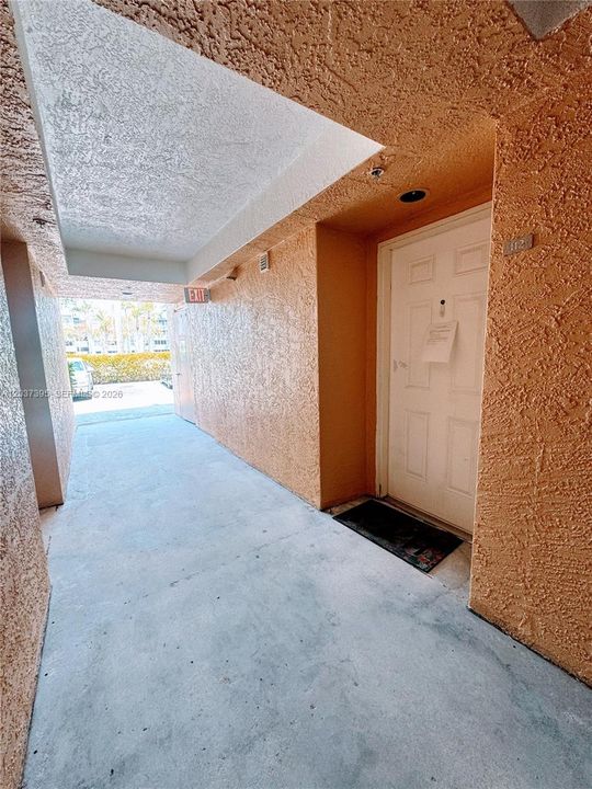 En Renta: $2,050 (1 camas, 1 baños, 700 Pies cuadrados)