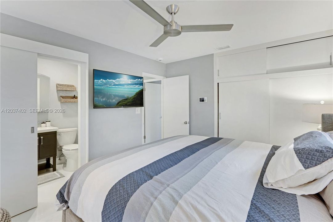 For Sale: $895,000 (3 beds, 2 baths, 1344 Square Feet)