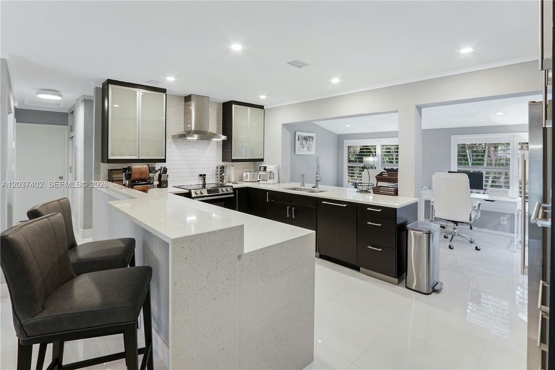 For Sale: $895,000 (3 beds, 2 baths, 1344 Square Feet)