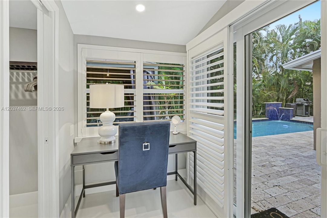 For Sale: $895,000 (3 beds, 2 baths, 1344 Square Feet)