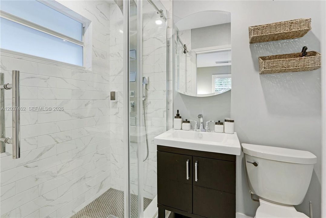 For Sale: $895,000 (3 beds, 2 baths, 1344 Square Feet)