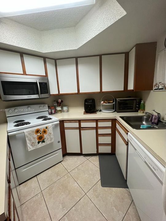 En Renta: $1,975 (1 camas, 1 baños, 810 Pies cuadrados)