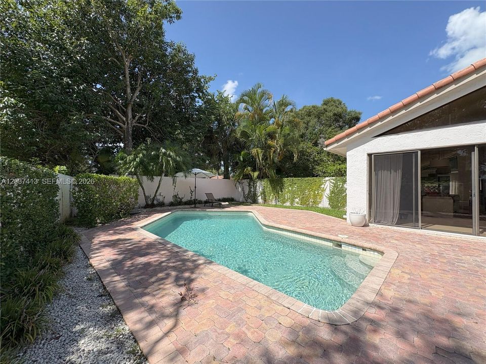 For Rent: $10,000 (3 beds, 3 baths, 2703 Square Feet)