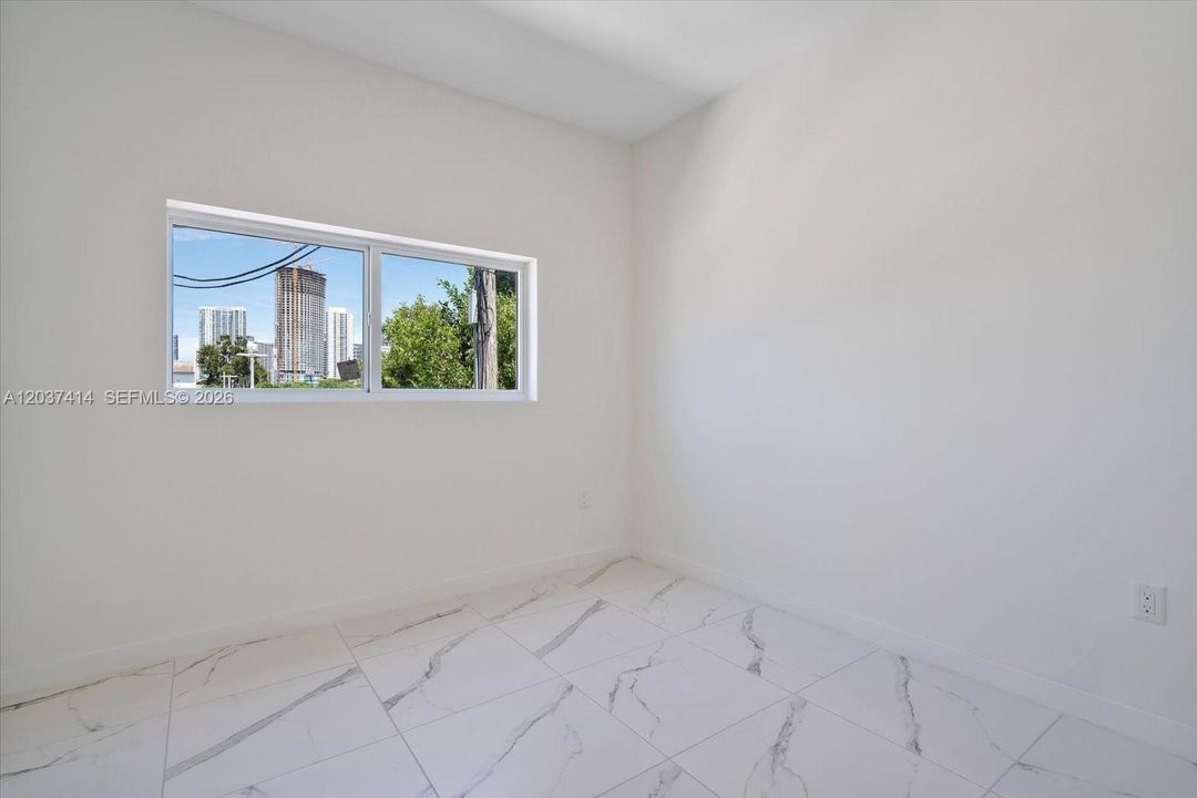 En Renta: $2,790 (2 camas, 2 baños, 833 Pies cuadrados)