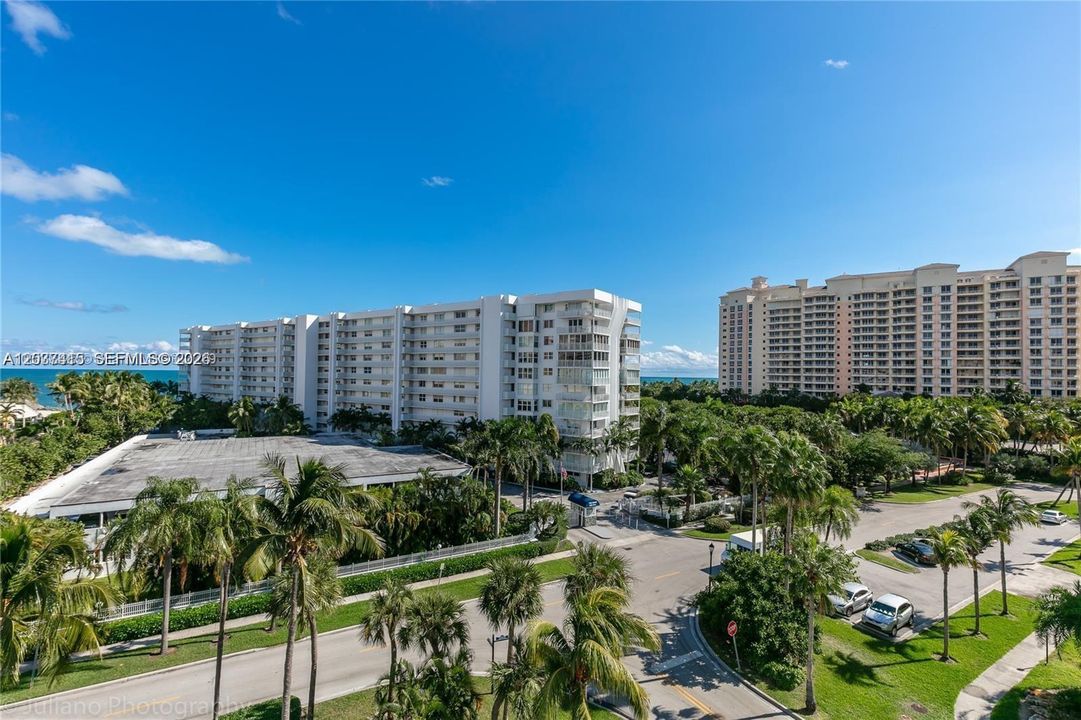 Active With Contract: $5,100 (2 beds, 2 baths, 1365 Square Feet)