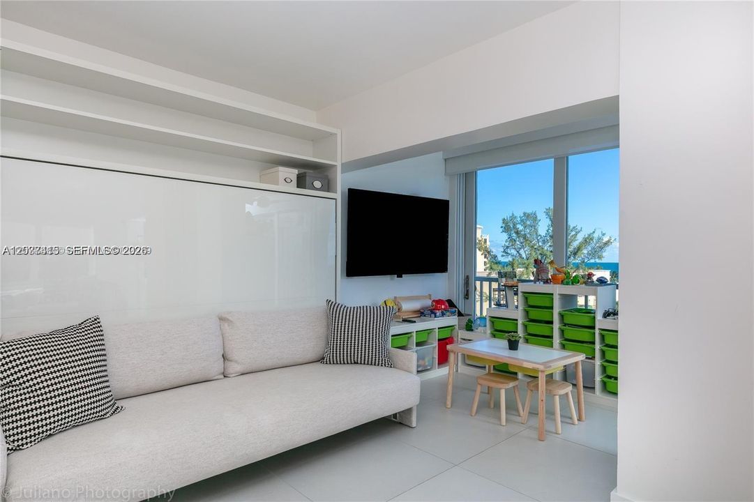 Active With Contract: $5,100 (2 beds, 2 baths, 1365 Square Feet)