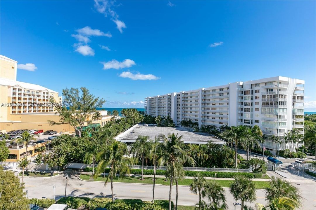Active With Contract: $5,100 (2 beds, 2 baths, 1365 Square Feet)