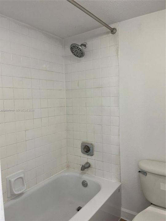 En Venta: $279,000 (2 camas, 2 baños, 963 Pies cuadrados)