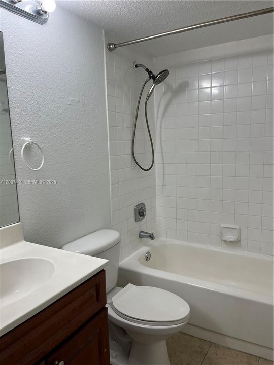En Venta: $279,000 (2 camas, 2 baños, 963 Pies cuadrados)
