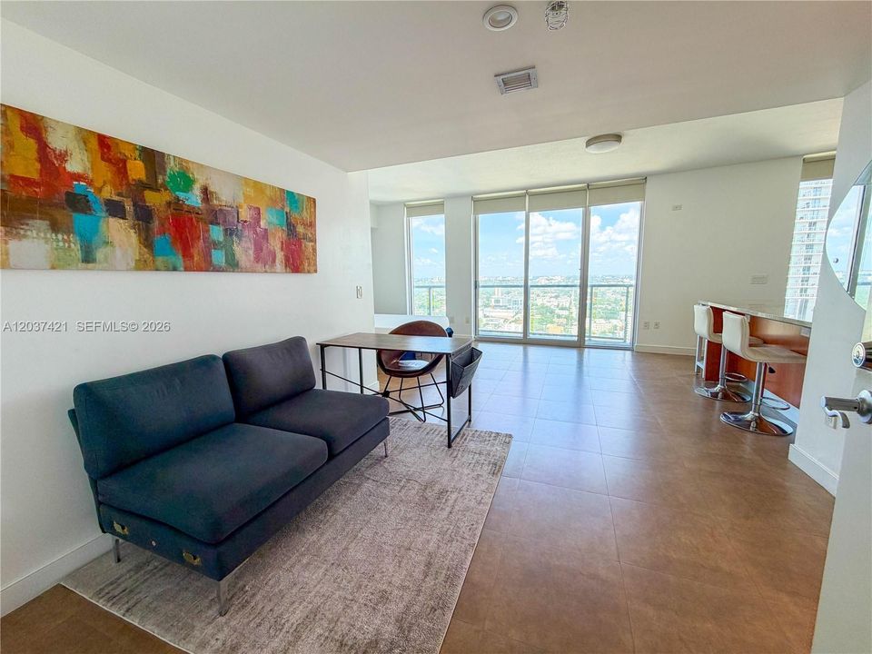 For Rent: $2,600 (0 beds, 1 baths, 580 Square Feet)