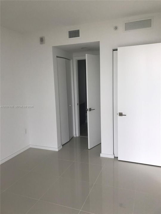 В аренду: $3,450 (2 спален, 2 ванн, 961 Квадратных фут)