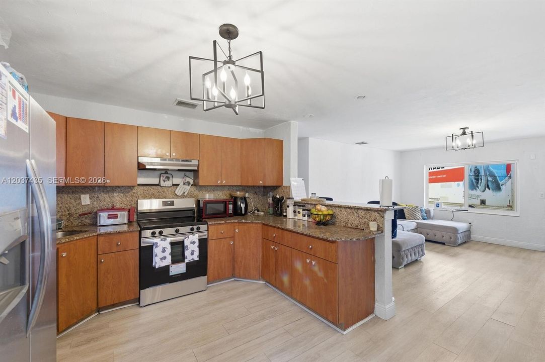 For Sale: $395,000 (3 beds, 2 baths, 1410 Square Feet)