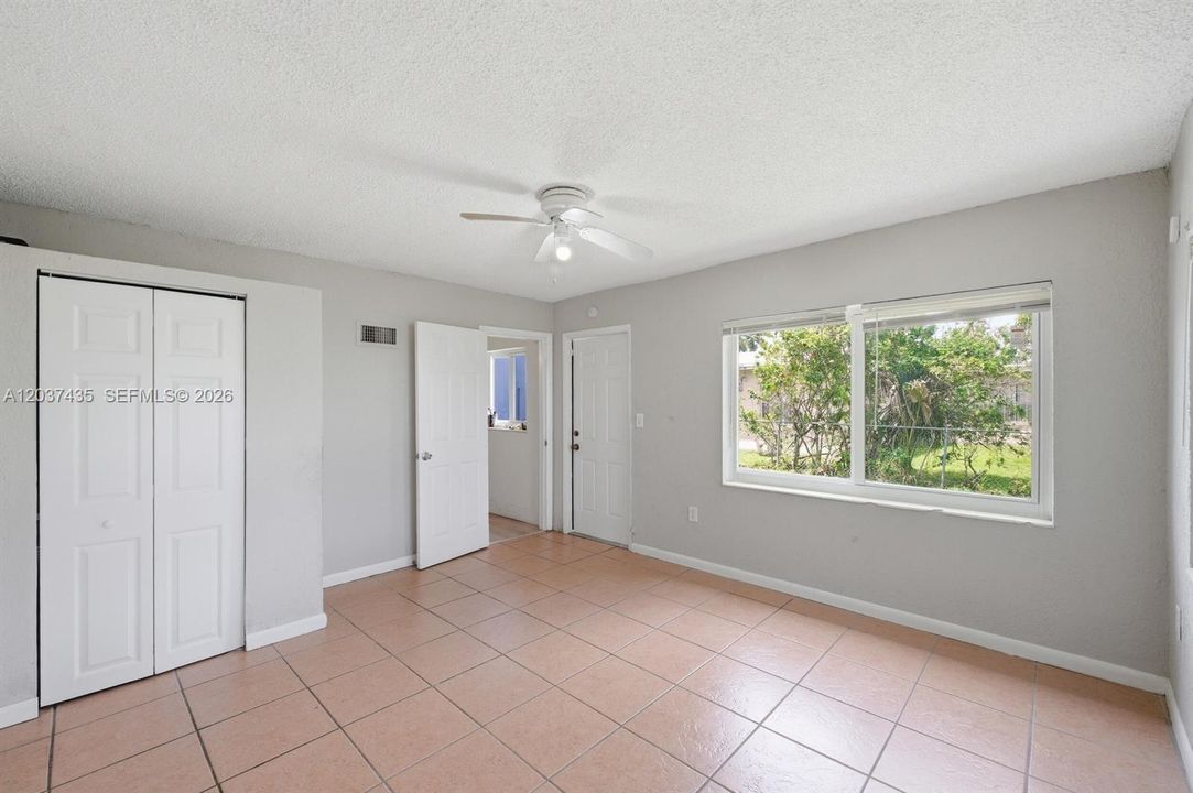 For Sale: $395,000 (3 beds, 2 baths, 1410 Square Feet)
