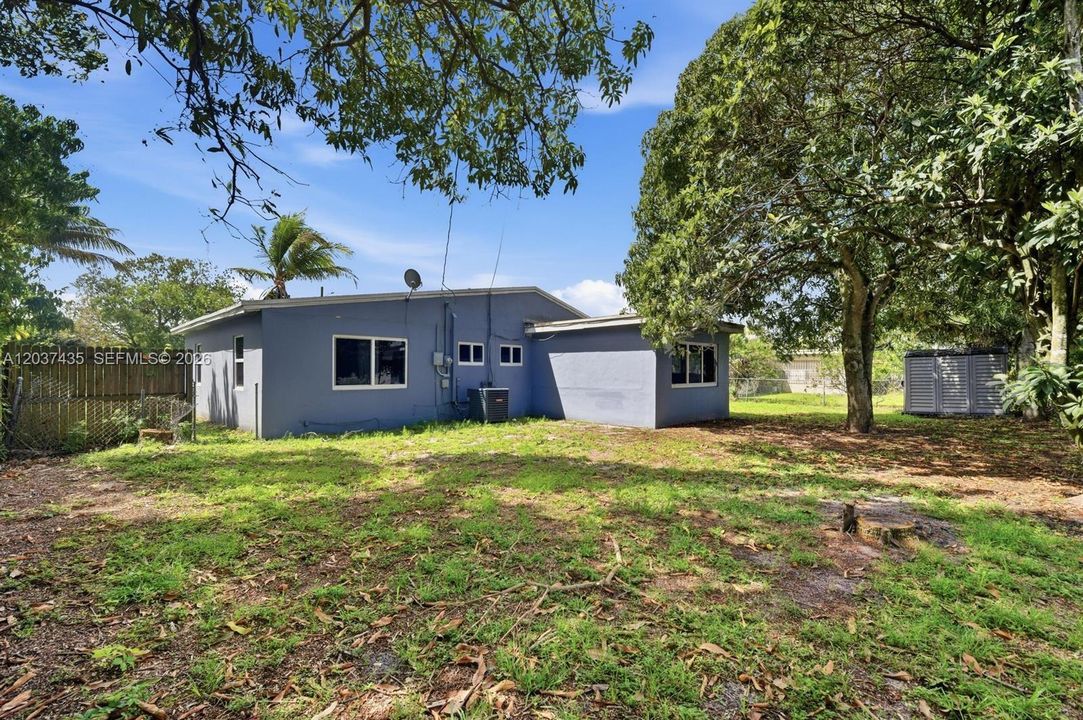 For Sale: $395,000 (3 beds, 2 baths, 1410 Square Feet)