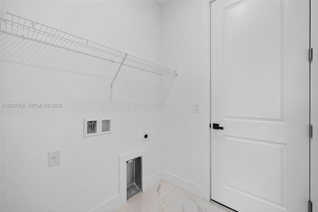 For Sale: $365,000 (3 beds, 2 baths, 2012 Square Feet)