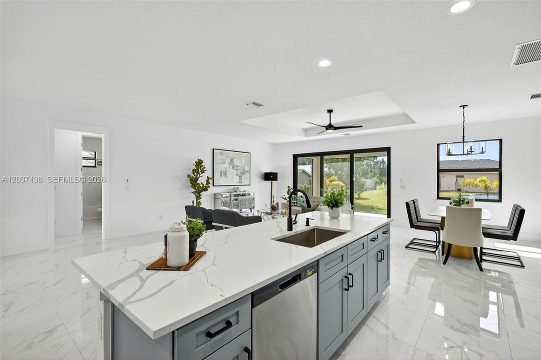 For Sale: $365,000 (3 beds, 2 baths, 2012 Square Feet)