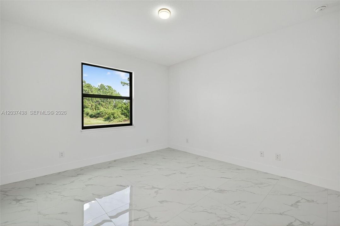 For Sale: $365,000 (3 beds, 2 baths, 2012 Square Feet)
