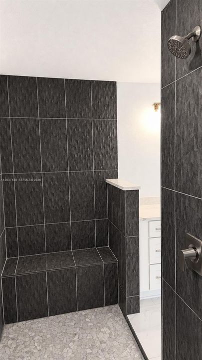 Vendido Recientemente: $350,000 (3 camas, 2 baños, 2012 Pies cuadrados)
