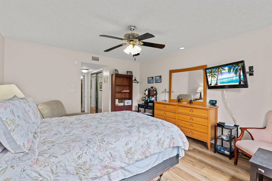 16-web-or-mls-A7406888
