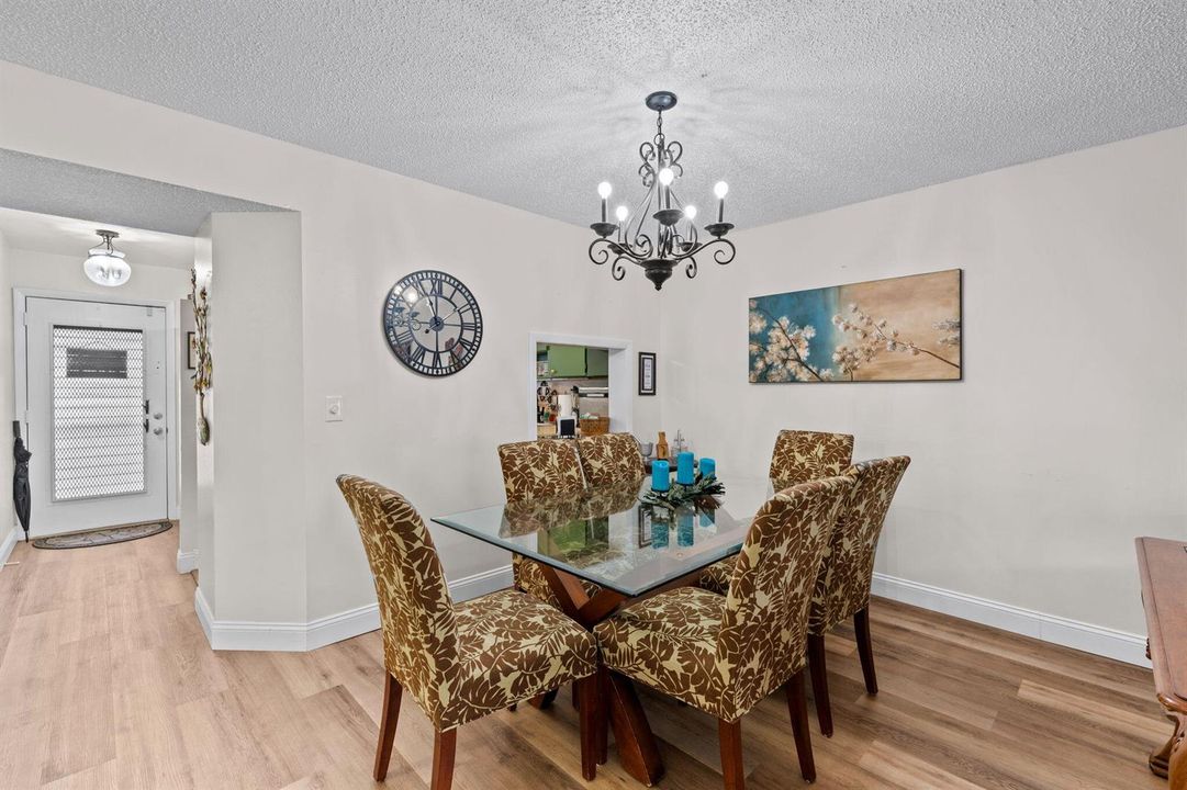 3-web-or-mls-A7406843