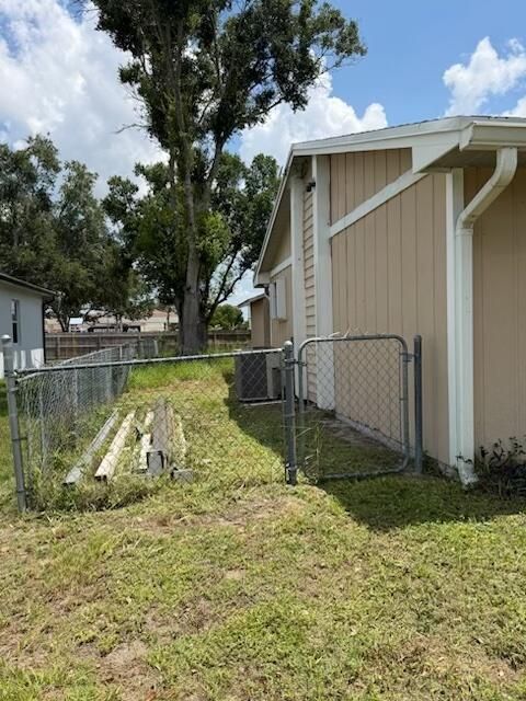 1165 goodman side view